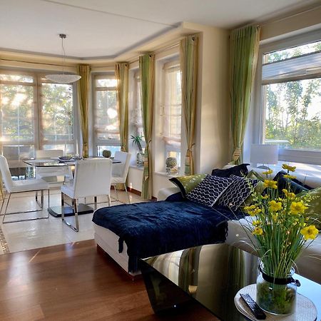 Seaside Apartment With Parking & Ac - 150 M To The Beach By Noclegi Renters Miedzyzdroje Dış mekan fotoğraf