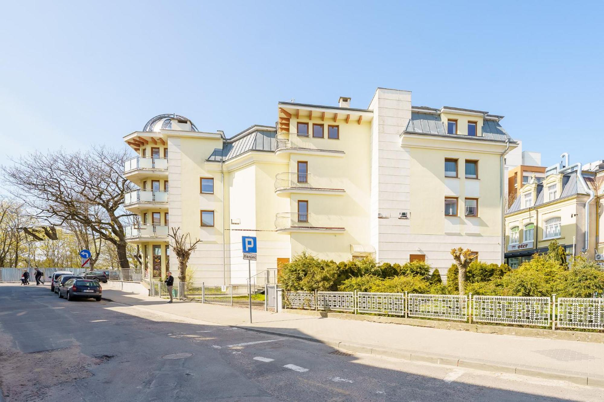 Seaside Apartment With Parking & Ac - 150 M To The Beach By Noclegi Renters Miedzyzdroje Dış mekan fotoğraf